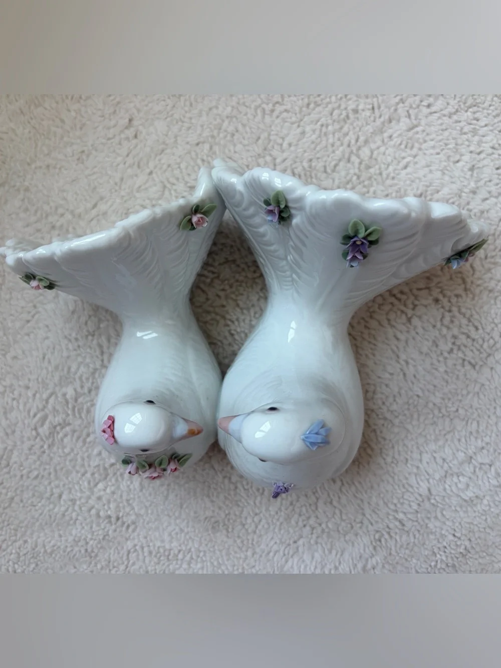 Lladró Kissing Doves with Flowers #6359 Fine Porcelain